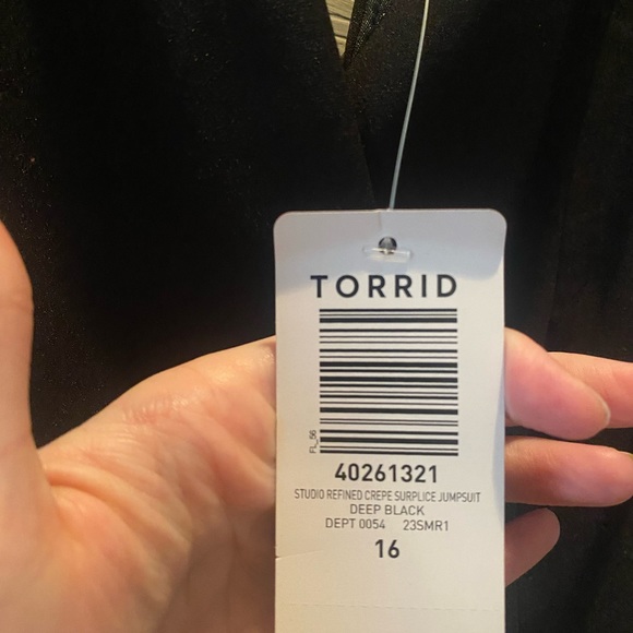 Woman’s black jumpsuit from Torrid size 16. - Picture 3 of 4